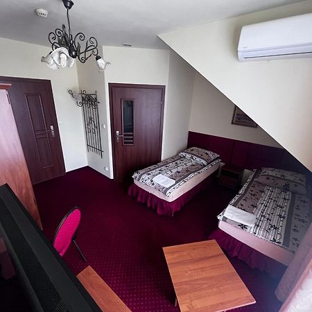 Zajazd Skorpion B&B Oświęcim Exterior foto