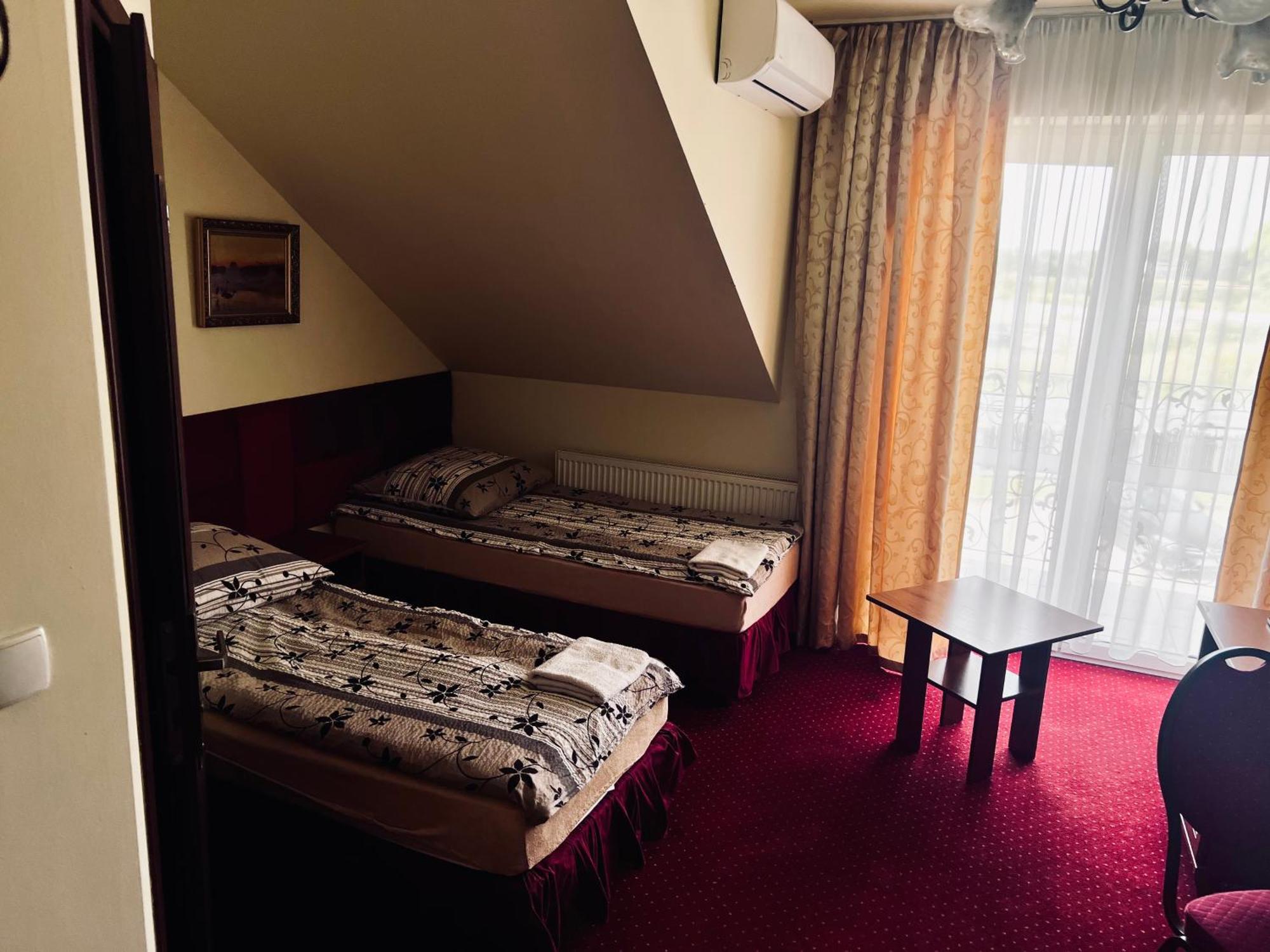 Zajazd Skorpion B&B Oświęcim Exterior foto