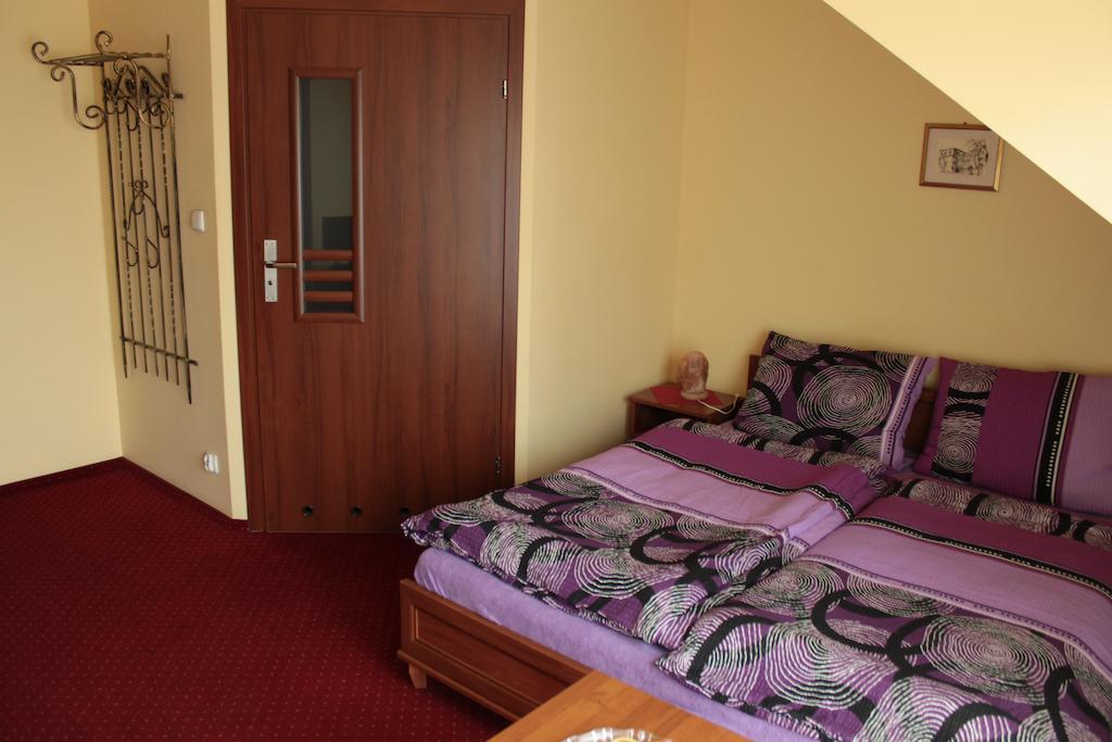 Zajazd Skorpion B&B Oświęcim Habitación foto